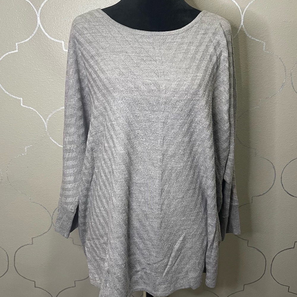 Avenue Gray Chevron Sweater size 22/24